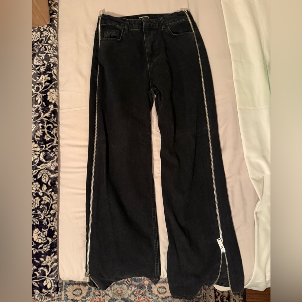 Nocturne Black Wide-Leg Jeans with Zipper